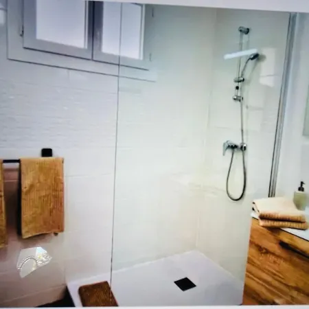 Climatise Aux Plages 1 *